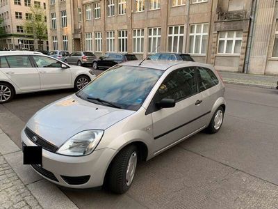 gebraucht Ford Fiesta 1.3 44 kW - erste Liebe