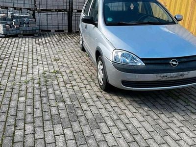 Silber Gebraucht 2002 Opel Corsa Kleinwagen | 300 €