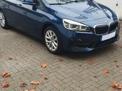 Gebraucht BMW 220 Gran Tourer Advantage 190 PS (139 kW) 2020 Blau Van / Kleinbus