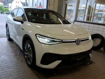 Gebraucht VW ID.5 Pro Performance 150 kW (204 PS) 2023 Gletscherweiß metallic SUV