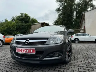 Gebraucht Opel Astra GTC Sport 116 PS (85 kW) 2010 Grau Limousine