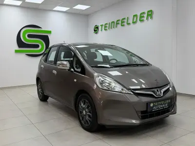 Käytetty Honda Jazz S 90 HP (66 kW) 2012 Ruskea Viistoperä