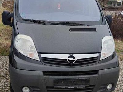 Gebraucht Opel Vivaro 114 PS (83 kW) 2011 Schwarz Van / Kleinbus