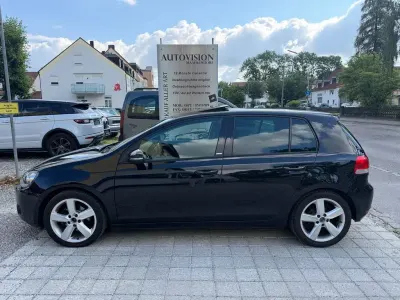 Gebraucht VW Golf VI Style 105 PS (77 kW) 2011 Schwarz Kleinwagen