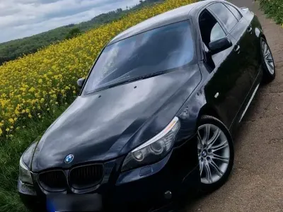 Gebraucht BMW 550 367 PS (269 kW) 2007 Blau Limousine