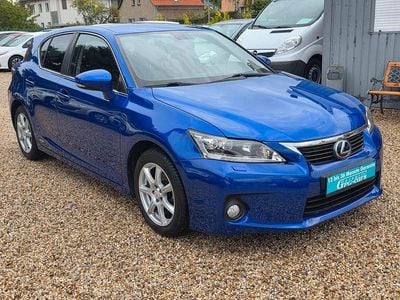 Lexus CT200h
