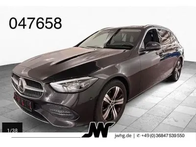 Gebraucht Mercedes C200 Avantgarde 163 PS (119 kW) 2023 Kombi