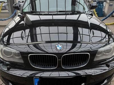 Gebraucht BMW 116 116 PS (85 kW) 2010 Schwarz Kleinwagen