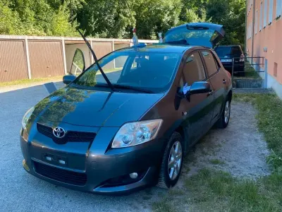 Gebraucht Toyota Auris 97 PS (71 kW) 2007 Grau Kleinwagen