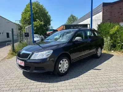 Gebraucht Skoda Octavia Elegance 122 PS (89 kW) 2011 Schwarz Kombi