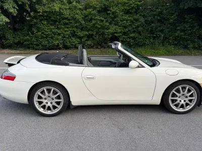 Gebraucht Porsche 911 Carrera Cabriolet 300 PS (220 kW) 2001 Weiß Cabrio