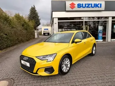 Używany Audi A3 Sportback e-tron Basis 110 KM (80 kW) 2022 Żółty Hatchback