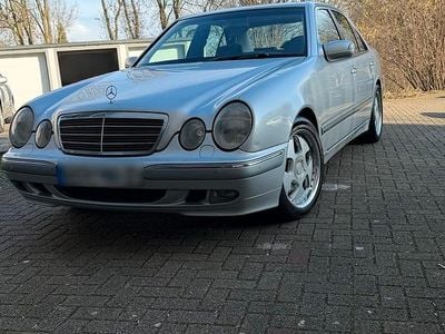 Gebraucht Mercedes E320 197 PS (144 kW) 2000 Silber Limousine