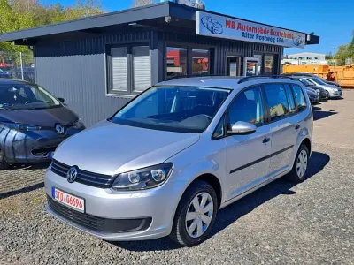 Gebraucht VW Touran Trendline 150 PS (110 kW) 2011 Silber Van / Kleinbus