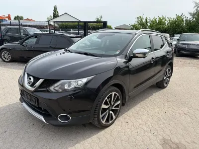 Gebraucht Nissan Qashqai 360º 131 PS (96 kW) 2015 Schwarz SUV