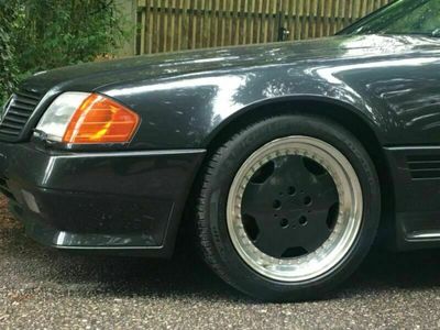 gebraucht Mercedes 500 Schwarz Metallic Automatik320 HP