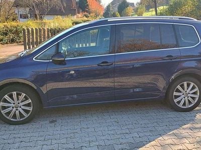 Atlantik blue metallic Gebraucht 2022 VW Touran Highline Van / Kleinbus | 27.600 € (Guter Preis)