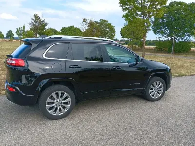 Gebraucht Jeep Cherokee Overland 200 PS (147 kW) 2017 Schwarz SUV