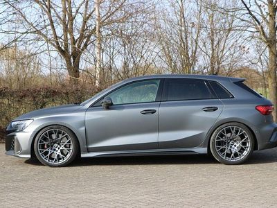 Gebraucht Audi RS3 Sport 400 PS (294 kW) 2025 Grau Limousine