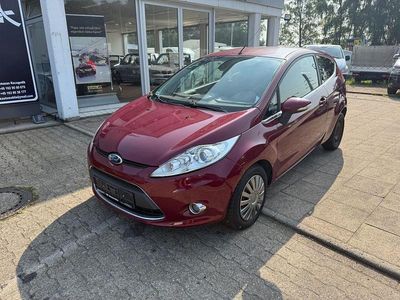 Gebraucht Ford Fiesta Titanium 82 PS (60 kW) 2010 Rot Kleinwagen