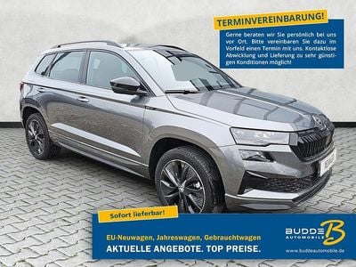 Graphitegrau metallic Neu 2025 Skoda Karoq SportLine SUV | 33.750 € (Guter Preis)
