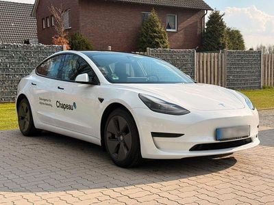 Gebraucht Tesla Model 3 Standard Range 239 kW (325 PS) 2021 Weiß Limousine
