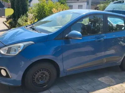 Gebraucht Hyundai i10 Style 67 PS (49 kW) 2016 Blau Kleinwagen