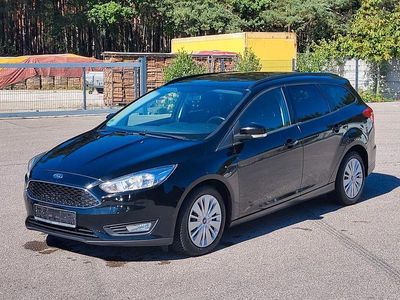 Schwarz Gebraucht 2017 Ford Focus Limousine | 6.400 € (Fairer Preis)