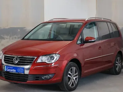 Gebraucht VW Touran Highline 170 PS (125 kW) 2010 Rot Van / Kleinbus