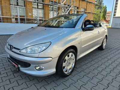 Gebraucht Peugeot 206 CC Filou 109 PS (80 kW) 2007 Silber Cabrio