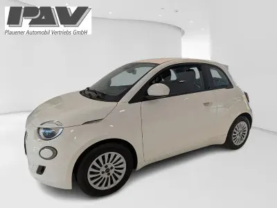 Gebraucht Fiat 500e Action 69 kW (95 PS) 2022 Weiß Kleinwagen