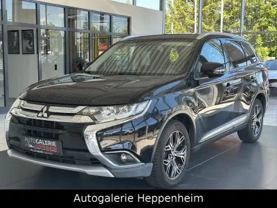Gebraucht Mitsubishi Outlander Diamant Edition 150 PS (110 kW) 2016 Schwarz SUV
