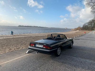 Gebraucht Alfa Romeo Spider 126 PS (92 kW) 1986 Schwarz Cabrio