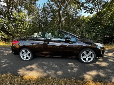 Gebraucht Peugeot 308 CC Platinum 156 PS (114 kW) 2011 Braun Cabrio