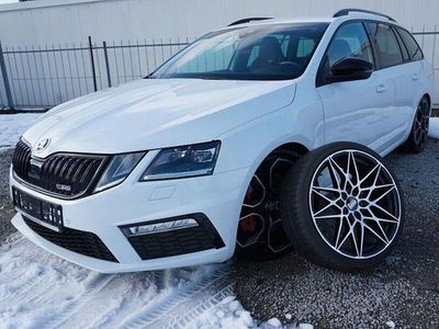 Weiß Gebraucht 2018 Skoda Octavia RS Kombi | 22.900 € (Fairer Preis)
