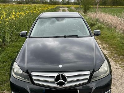 Usata Mercedes C220 Avantgarde 170 CV (125 kW) 2011 Nero Berlina