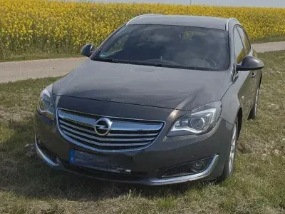 Begagnad Opel Insignia 163 HK (119 kW) 2014 Grå Kombi