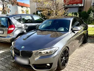 Gebraucht BMW 218 Sport Line 136 PS (100 kW) 2015 Grau Coupé