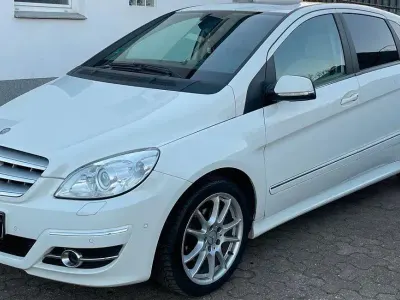 Używany Mercedes B200 140 KM (102 kW) 2009 Biały Minivan