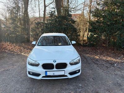 Weiß Gebraucht 2015 BMW 118 Kleinwagen | 9.990 € (Etwas zu teuer)