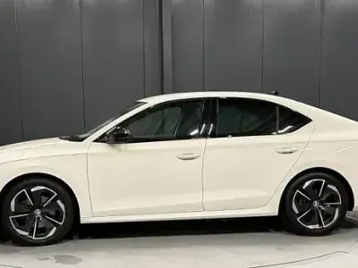 Gebraucht Skoda Octavia RS 200 PS (147 kW) 2024 Candyweiss Limousine