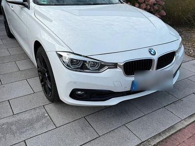 Gebraucht BMW 318 Sport Line 150 PS (110 kW) 2017 Weiß Kombi