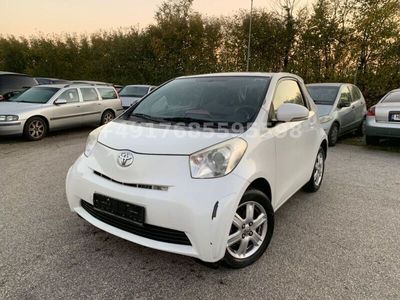 Toyota iQ