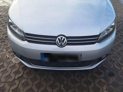 Gebraucht VW Touran 140 PS (102 kW) 2011 Silber Van / Kleinbus