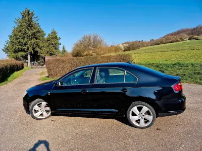 Gebraucht Seat Toledo 105 PS (77 kW) 2013 Schwarz Kleinwagen