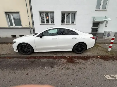 Gebraucht Mercedes CLA220 AMG line 190 PS (139 kW) 2019 Weiß Limousine