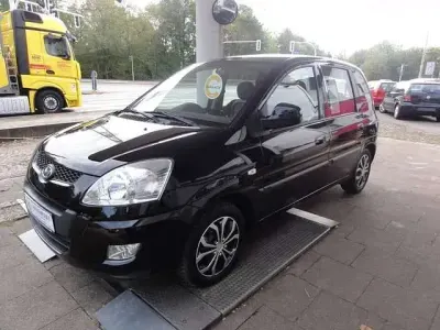 Gebraucht Hyundai Matrix Comfort 103 PS (75 kW) 2009 Ebony black Van / Kleinbus