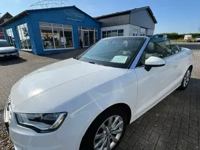 Gebraucht Audi A3 Cabriolet Attraction 150 PS (110 kW) 2015 Weiß Cabrio