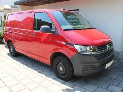 Gebraucht VW T6.1 150 PS (110 kW) 2022 Rot Van