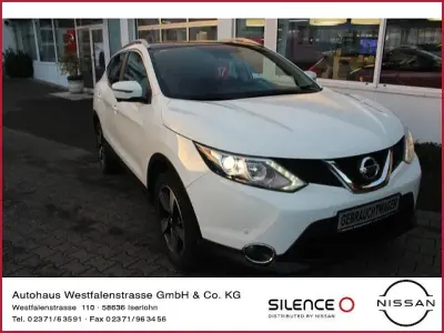 Gebraucht Nissan Qashqai N-Connecta 163 PS (119 kW) 2016 Weiß SUV